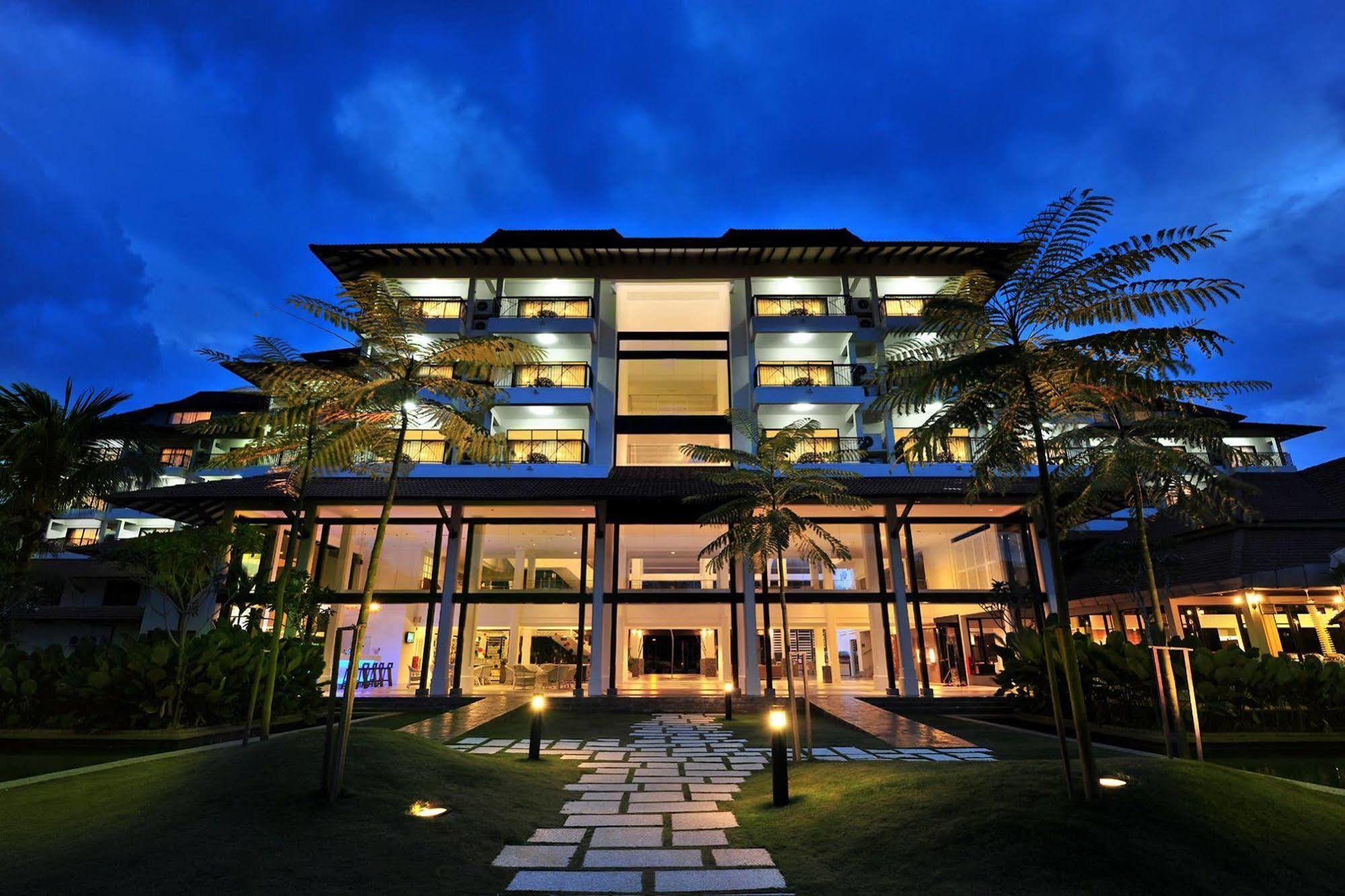 Sand & Sandals Desaru Beach Resort & Spa Экстерьер фото
