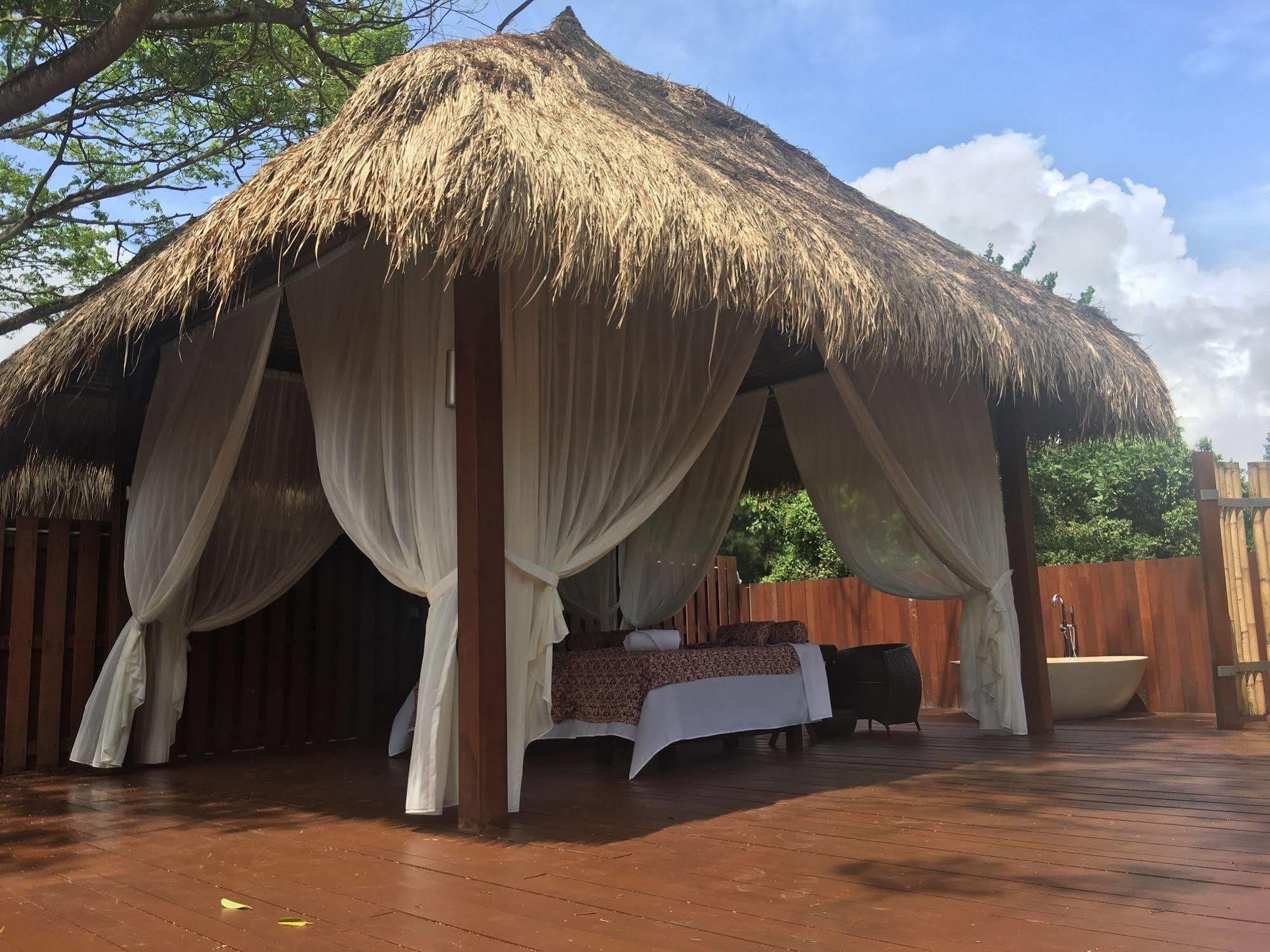 Sand & Sandals Desaru Beach Resort & Spa Экстерьер фото