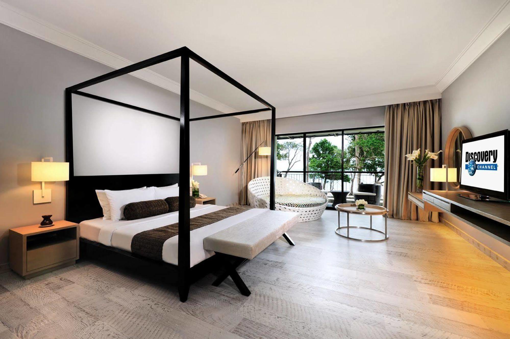 Sand & Sandals Desaru Beach Resort & Spa Экстерьер фото